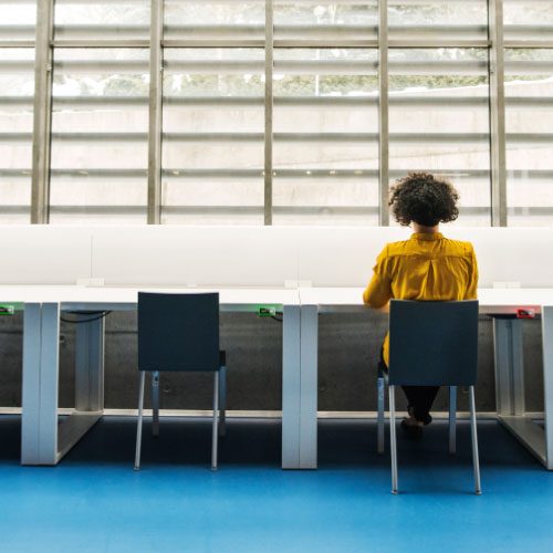 Crestron-Desk-Scheduling-hotdesking-space